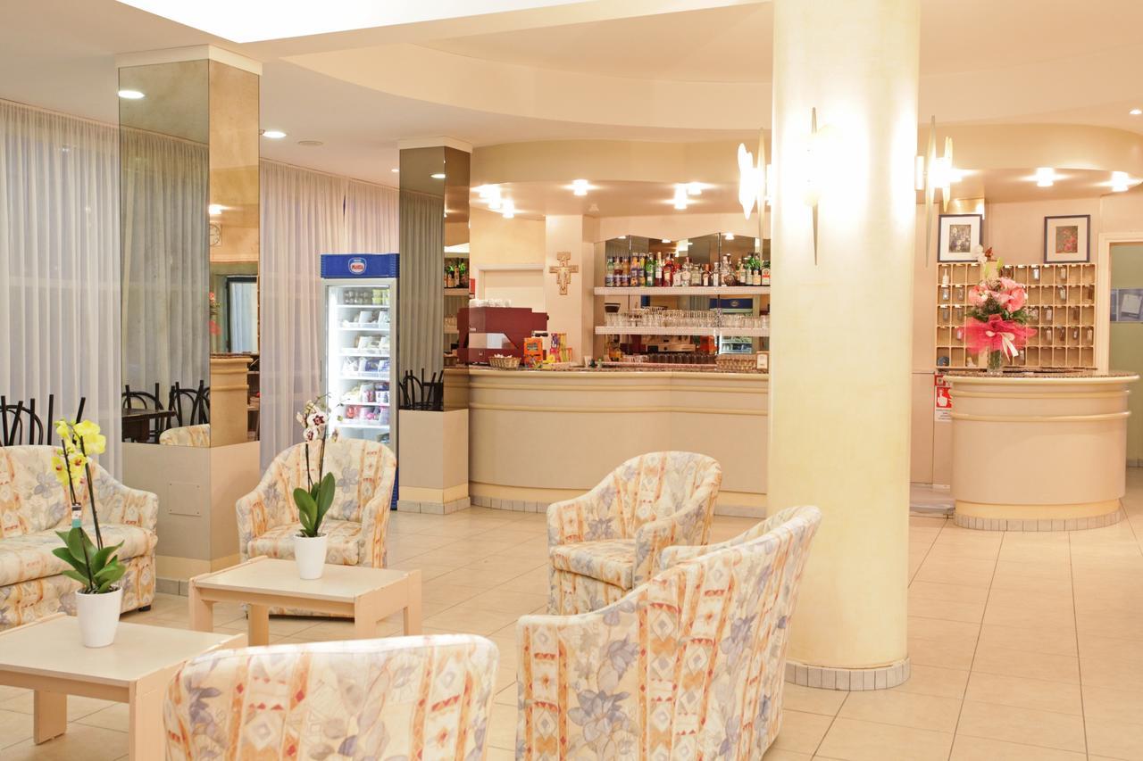 Hotel Santa Maria Червия Экстерьер фото