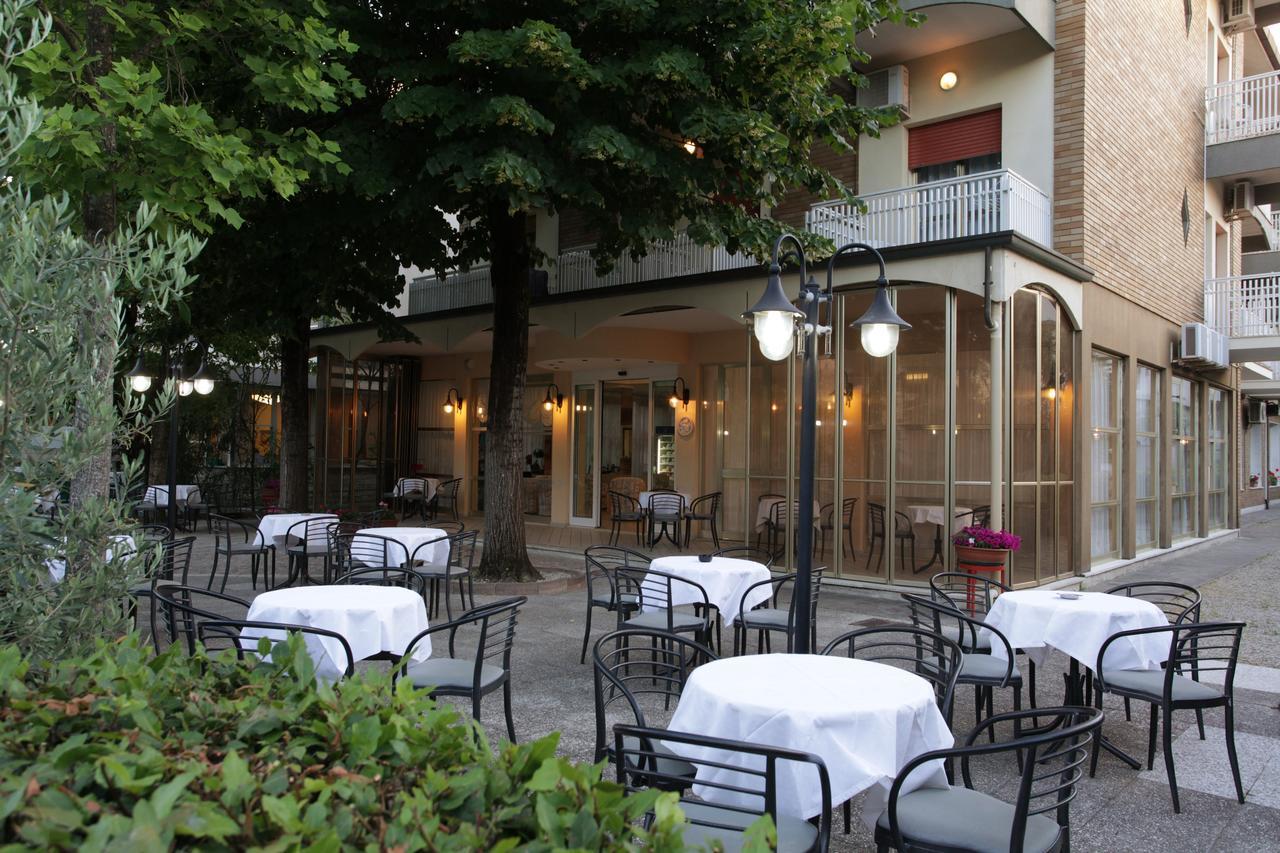 Hotel Santa Maria Червия Экстерьер фото